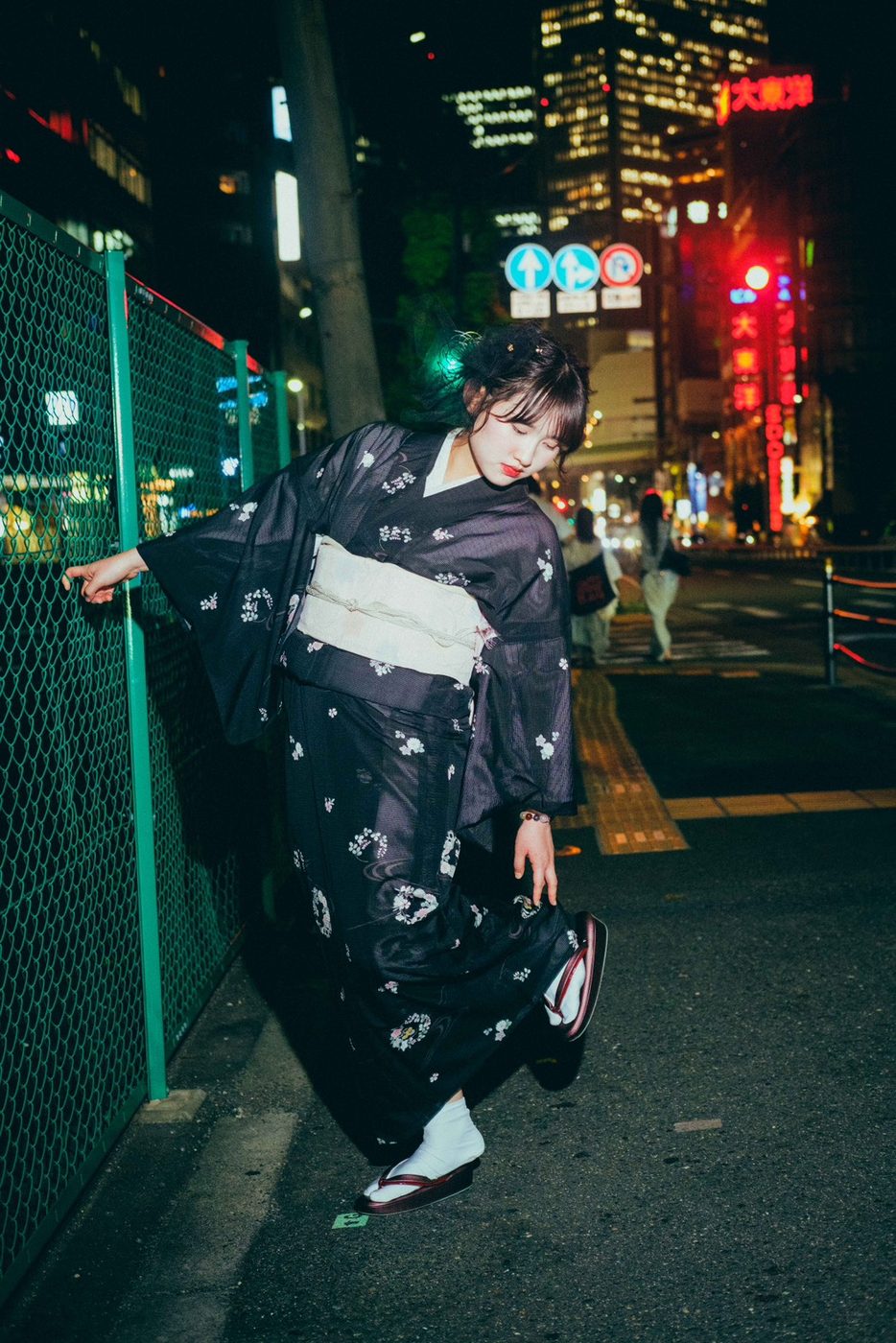 夜の街での着物撮影